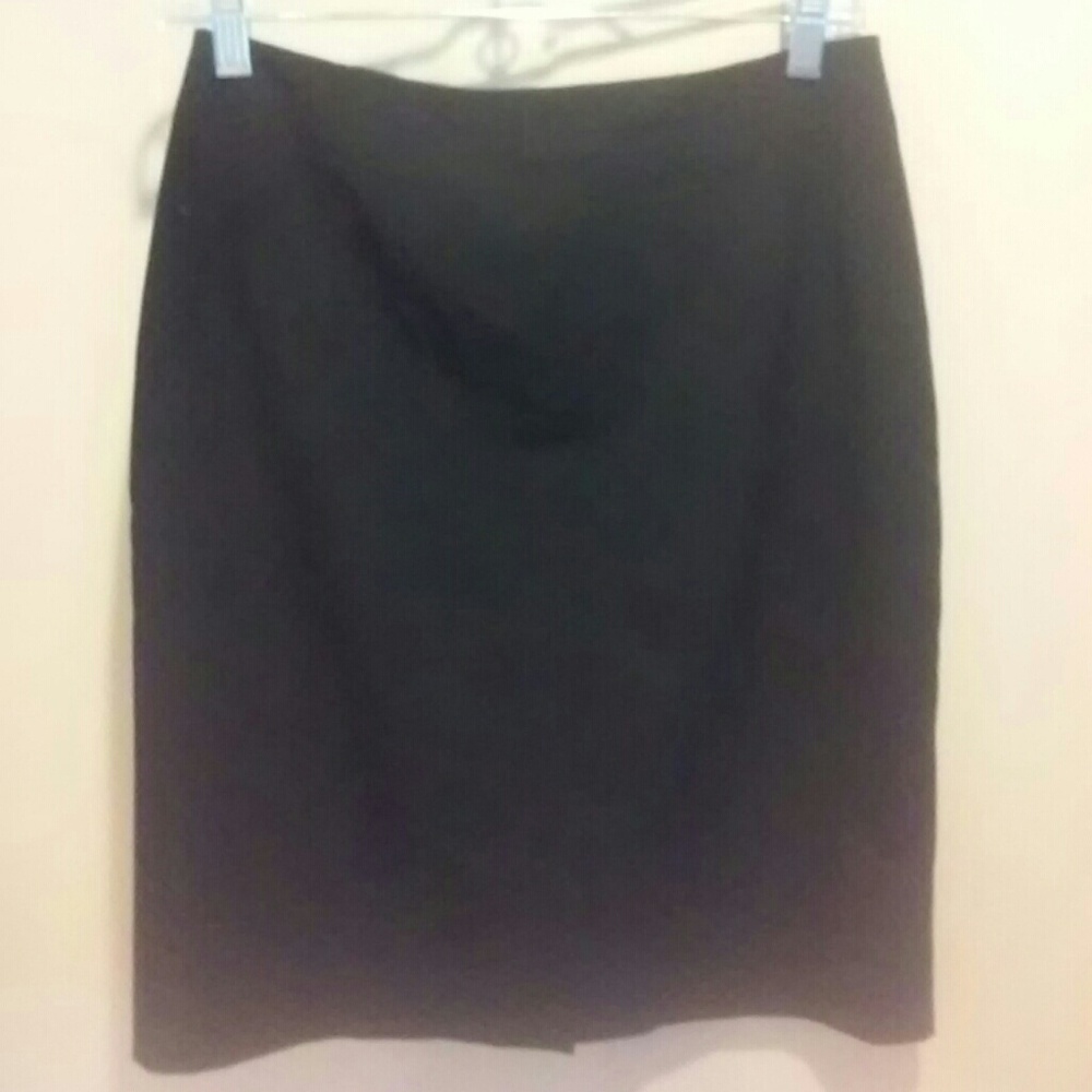 22in black business skirt